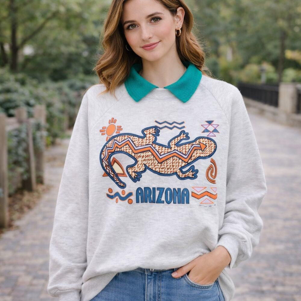 Gopher Sport VTG SZ M Arizona Graphic Sweatshirt with Collar Made USA